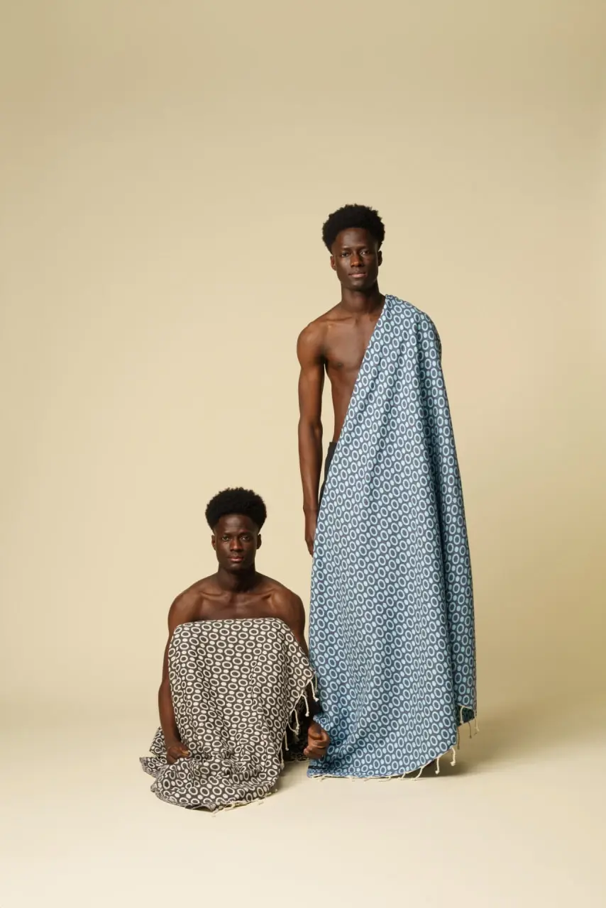 Futah - Pulse Negra Toalla de Playa Grande (4)