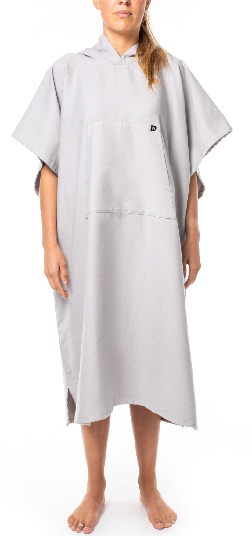 Futah - Ericeira Grey Poncho  (8)
