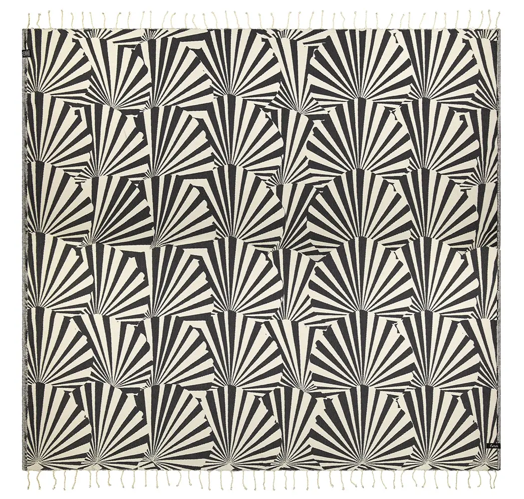 Futah - Taiga Negra Manta Grande (1)