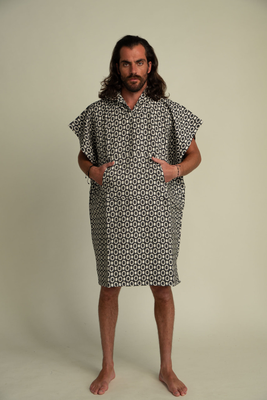 Futah - Poncho Pulse Negro (1)