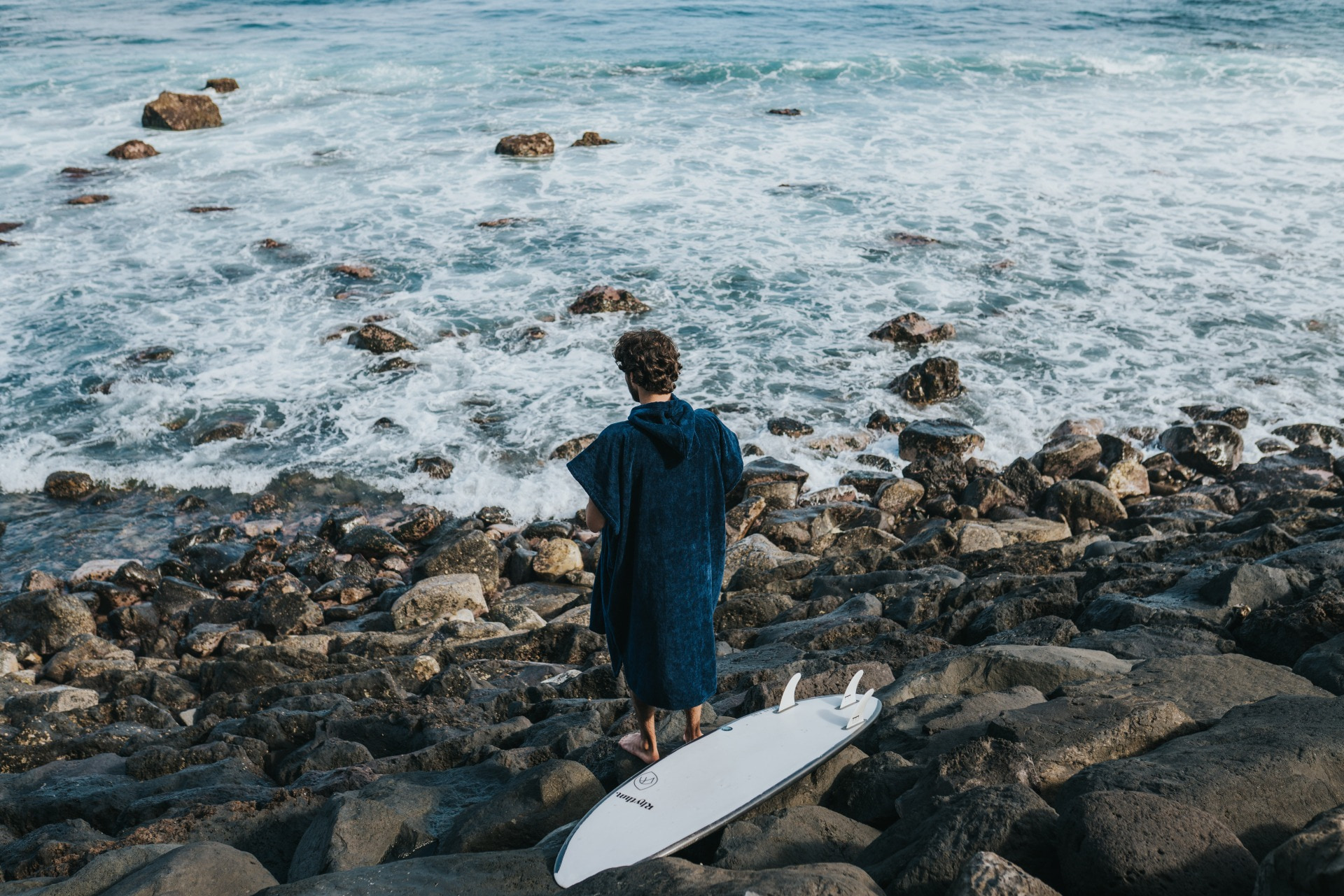 Futah - Ericeira Azul Marino Poncho de Rizo (4)