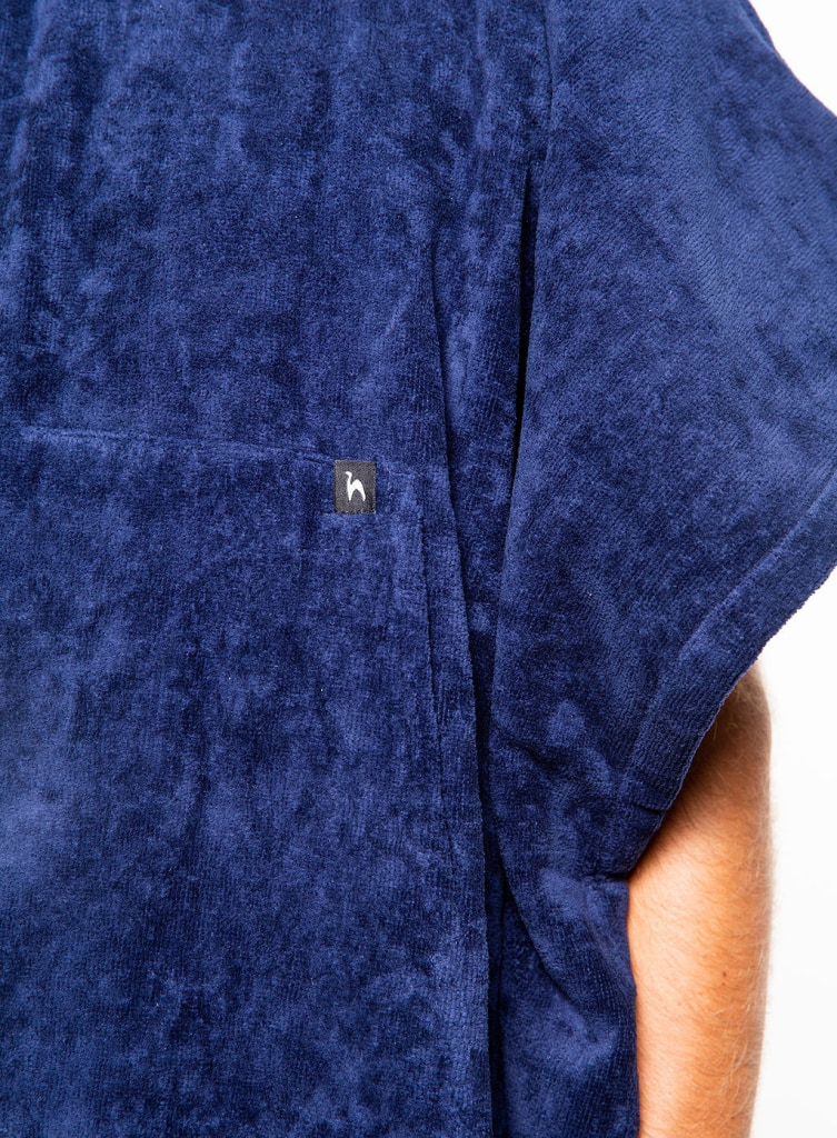 Futah - Ericeira Azul Marino Poncho de Rizo (3)