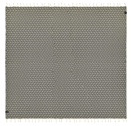 Pulse Black XL Towel